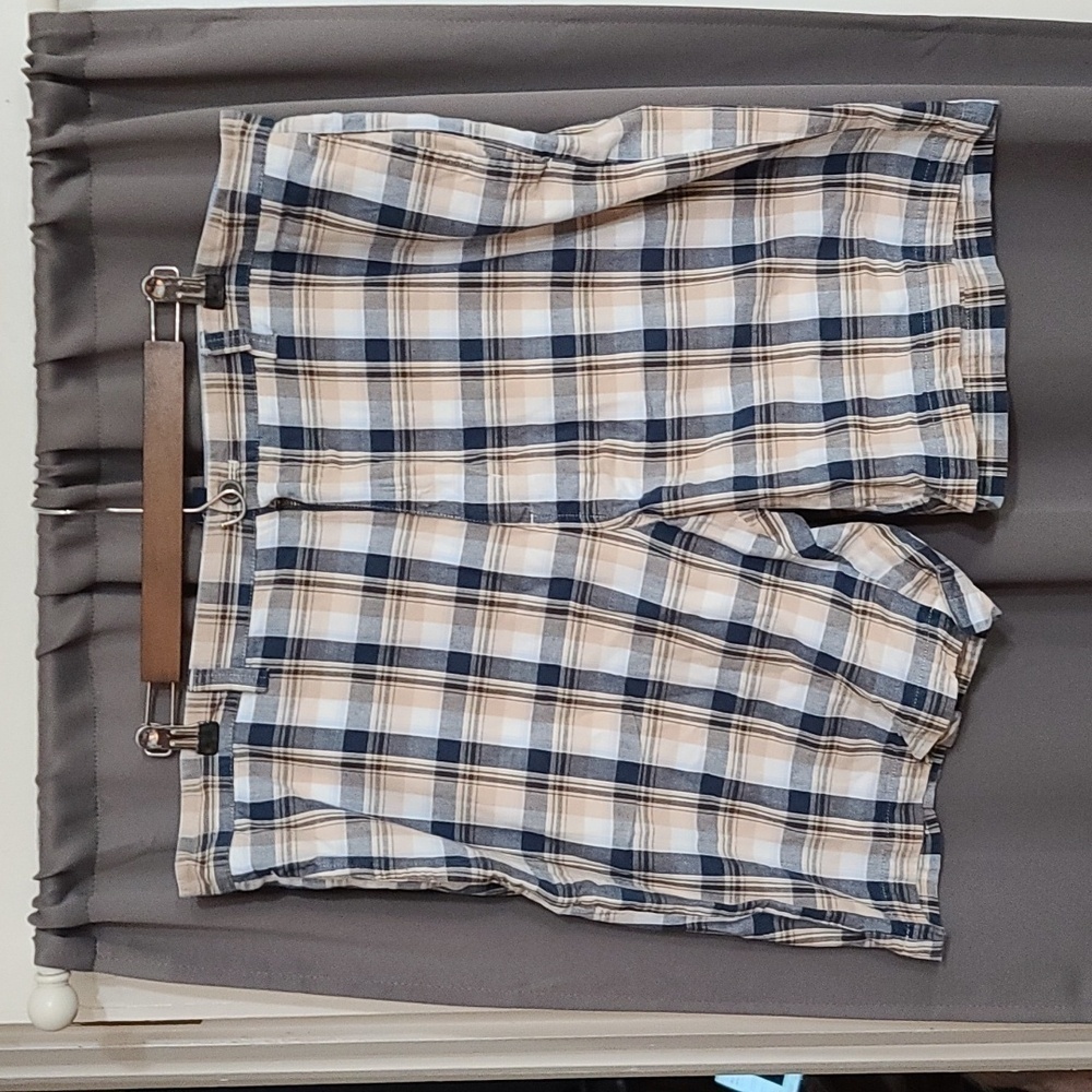 Chaps Mens Plaid Shorts Black Blue Tan Pockets Zips Sz 42‎ EUC